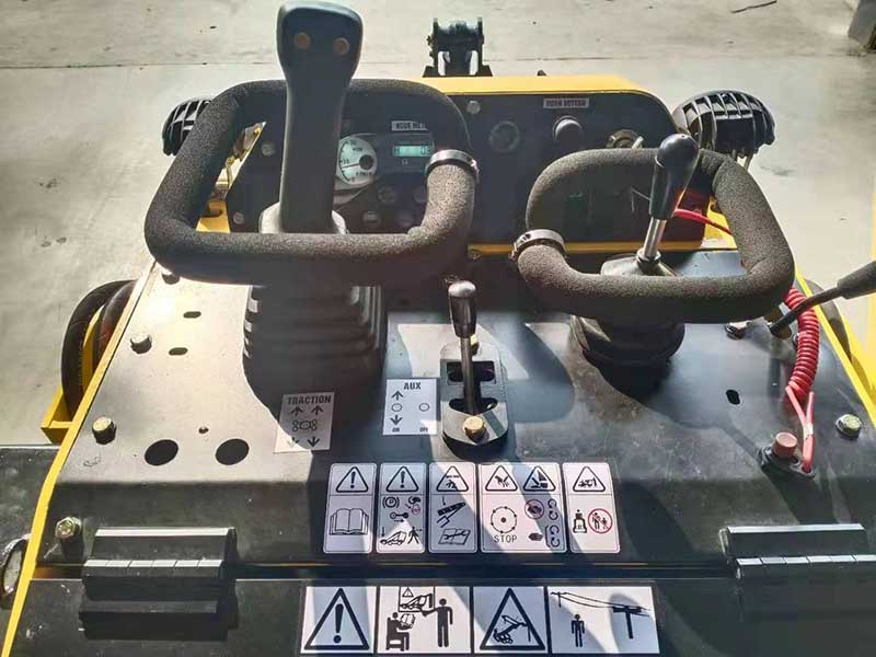 Minicargador compacto HTS530 Minicargador compacto HTS530