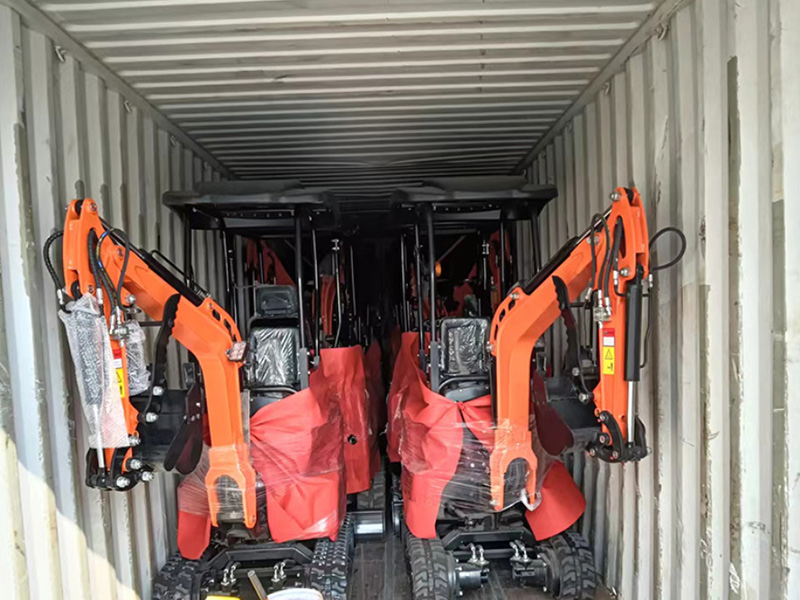 HT20 minigrävare skickas till Europa