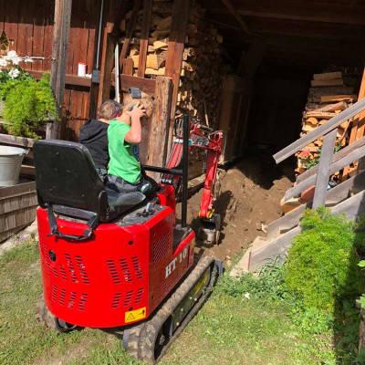 Hightop crawler excavator in Austria